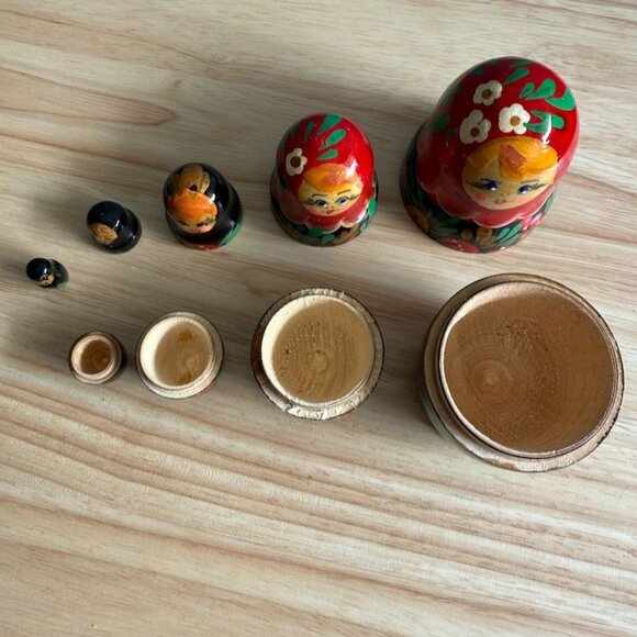 Russian Matryoshka Nesting Dolls Hand-Painted Wooden Set Of 5 Floral Red Black - Picture 5 of 8